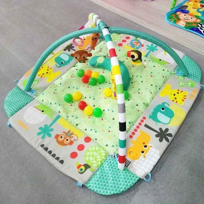 tapis d'éveil bébé vert avec balle verte
