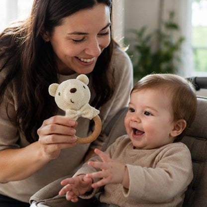 Hochet bébé ours maman et enfant semble heureuse