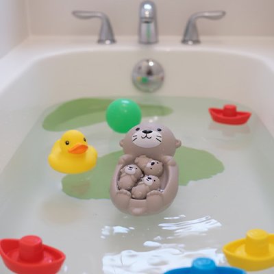 Jouet baignoire bebe bain rempli d'eau avec jouet