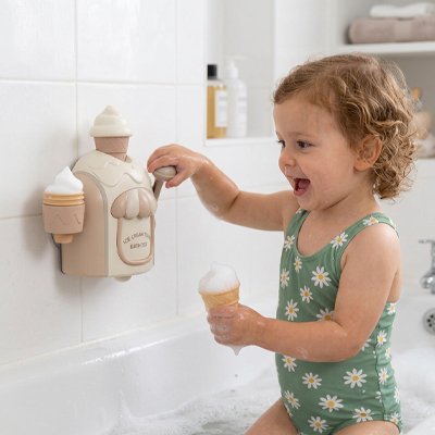 Jouet baignoire bebe enfant joue avec jouet