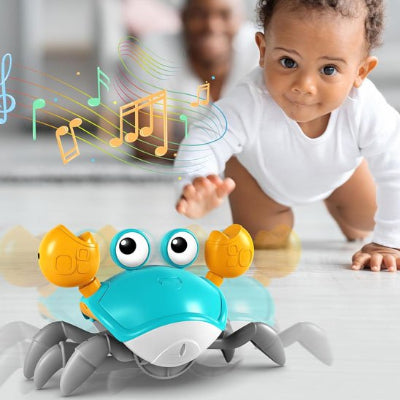 Jouet bebe éveil crabe  avec enfant joyeux