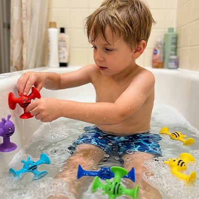 Jouet de bain enfant joue baignoire eau