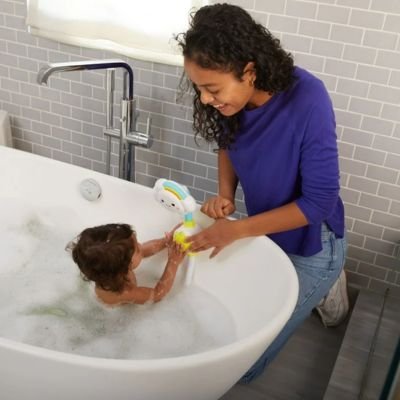 Jouet de bain​ maman et enfant s'amuse