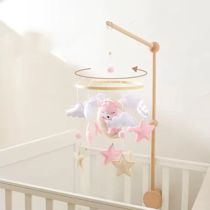 mobile-bebe-installe-berceau