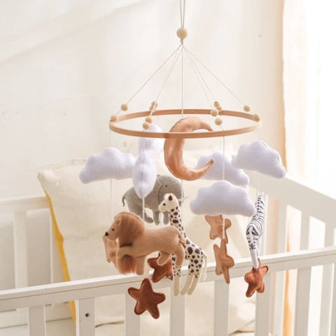 mobile bébé lion suspendu éléphant