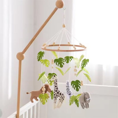 mobile bébé lion zèbre installer