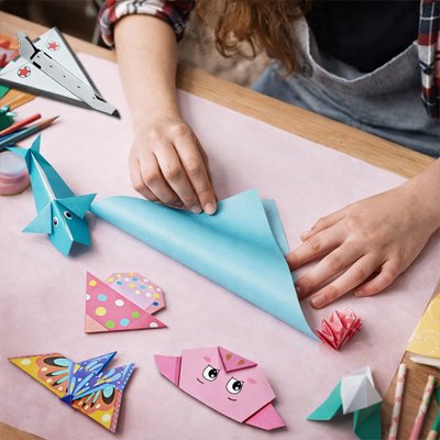Papier pour origami bleu