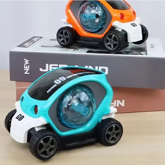 Petite voiture jouet bleu sur le sol