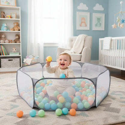 piscine à balle bébé gris avec bébé