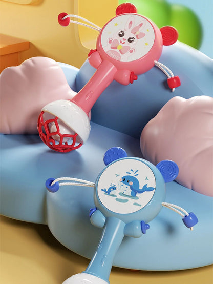 rose-bleu-hochet-pour-bebe