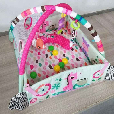 tapis d'éveil bébé installer avec jouets