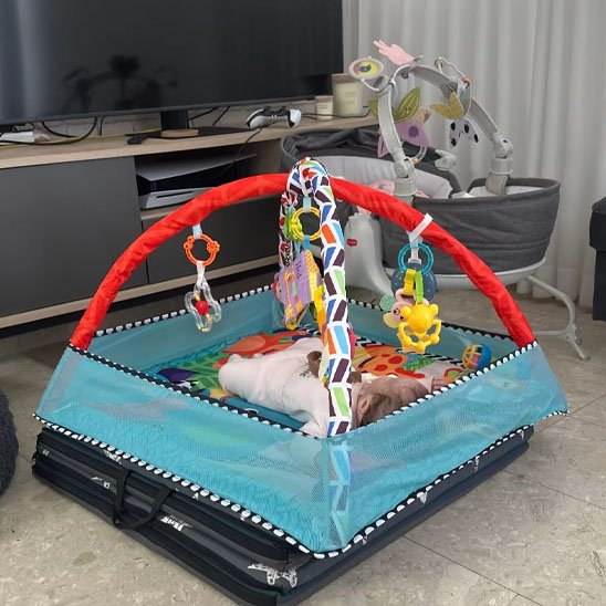 tapis d'éveil multicolore