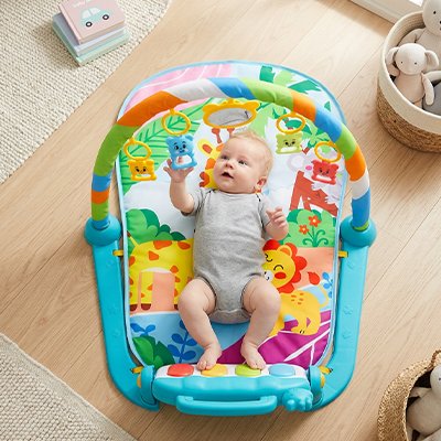 Tapis eveil bebe coucher sur le dos